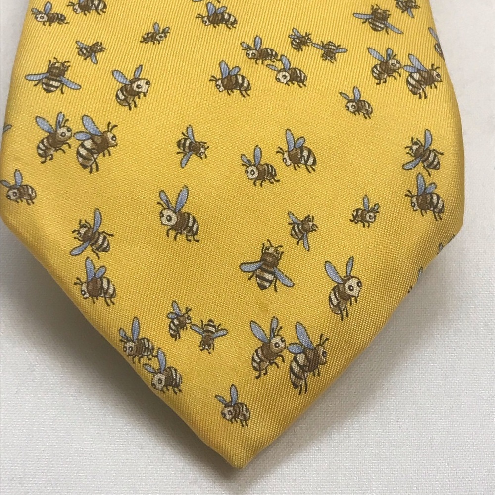 Brooks Brothers Necktie Yellow Honey Bee Theme  Men's Silk Neck Tie 58x3.75"